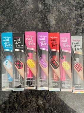 7 Sally Hansen Nail Art Pens - Assorted Colors